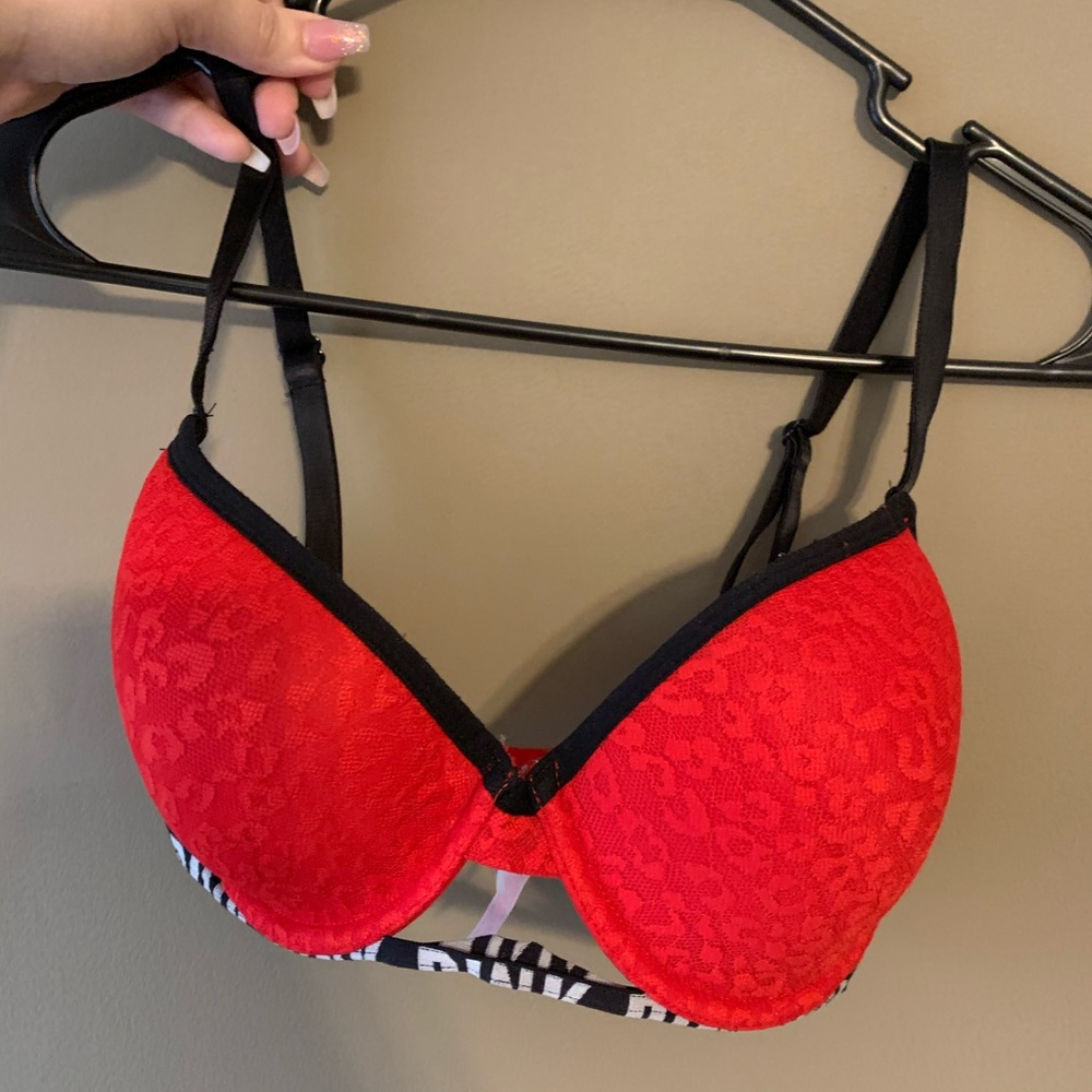 “PINK” lace push up bra